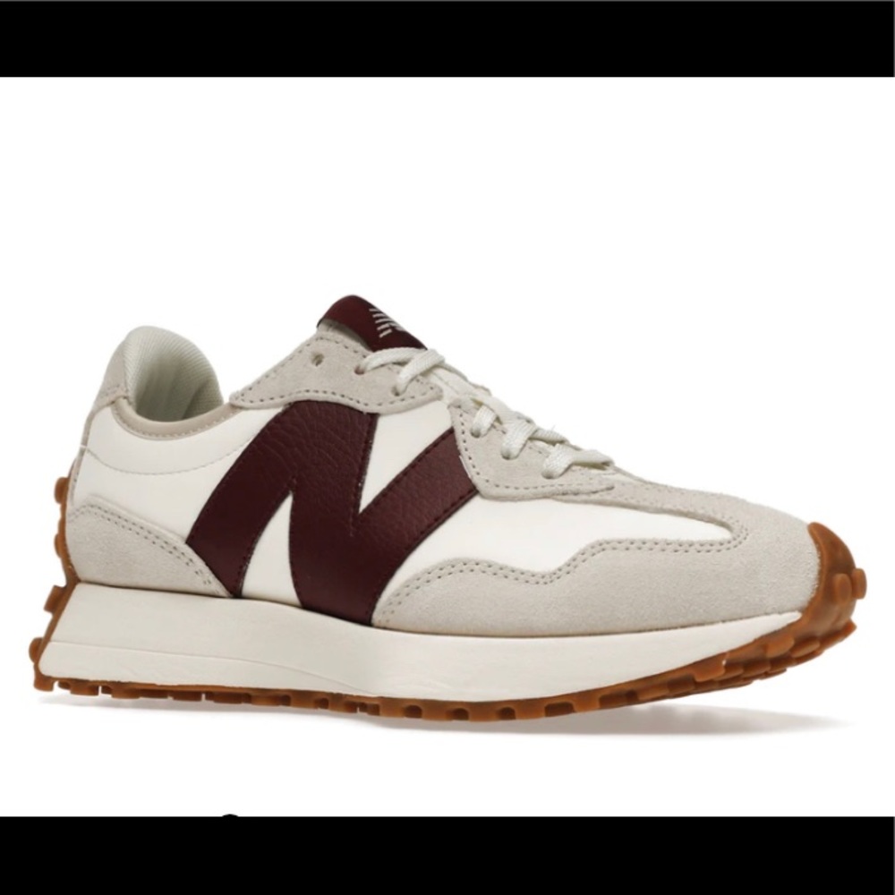New Balance 327 Sneakers
